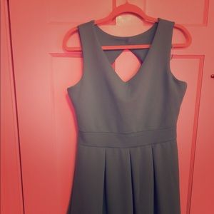 👗Tiana B Green Dress 👗